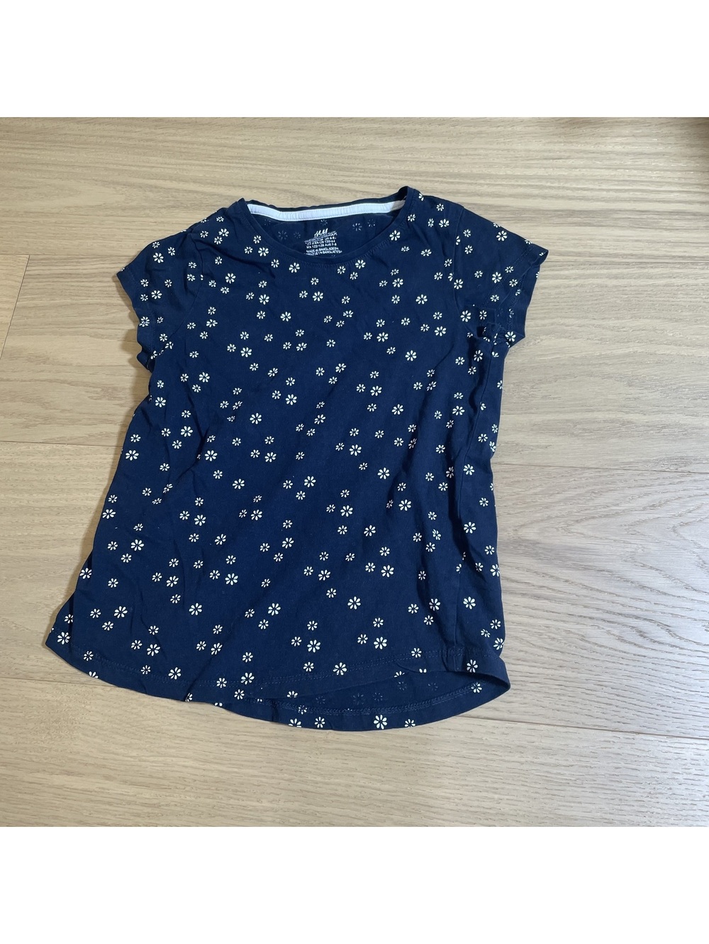 H&M Kids Navy T-shirt – Size 5T/5